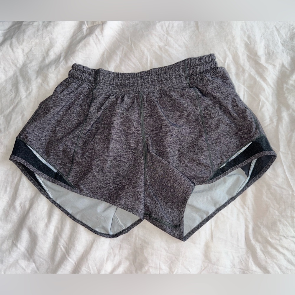 Lululemon Hotty Hot Short 2.5
